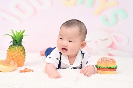 国内几个月宝宝练习坐 国内几个月宝宝练习坐